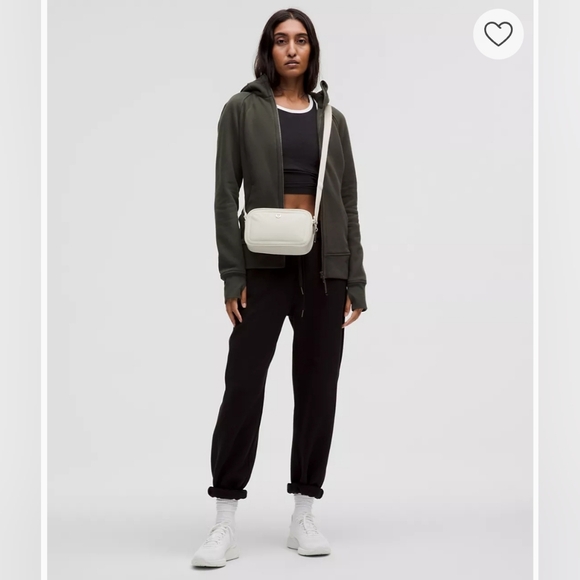 Lululemon Bone Color Camera Bag - Picture 9 of 9